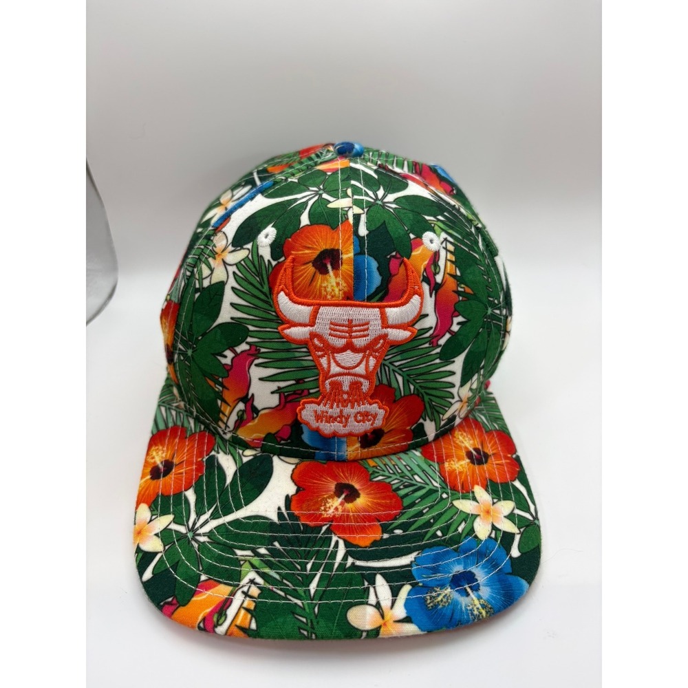 New Era Chicago Bulls NBA 9FIFTY Snapback Hat Tropical Floral Hardwood Classics